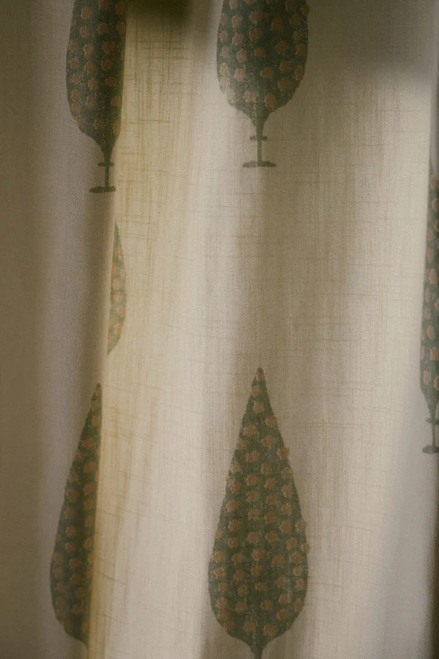Cypress - Coffee/Red - Image 2