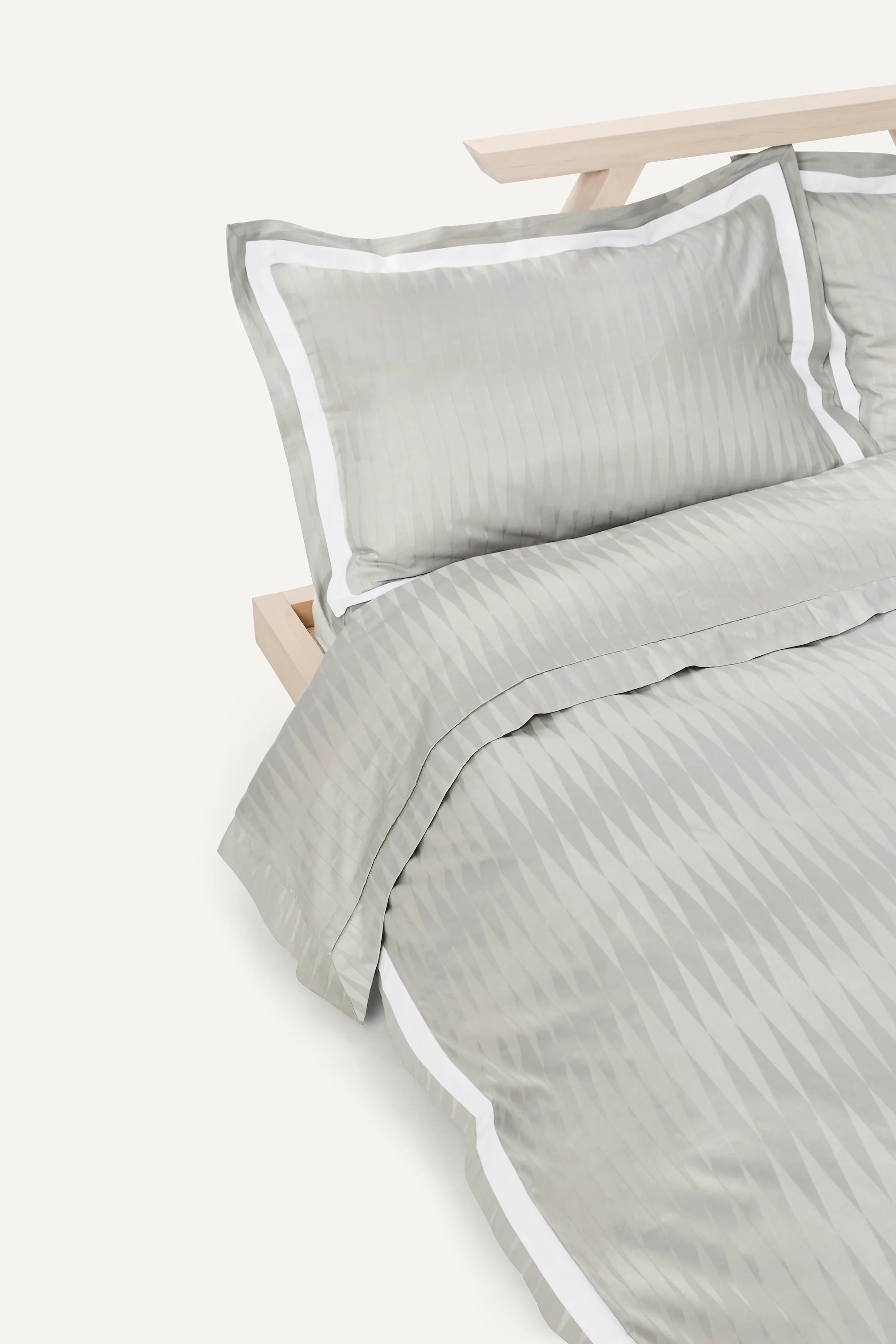 Jacquard Organic Cotton Duvet Cover - Sterling Silver - Image 4