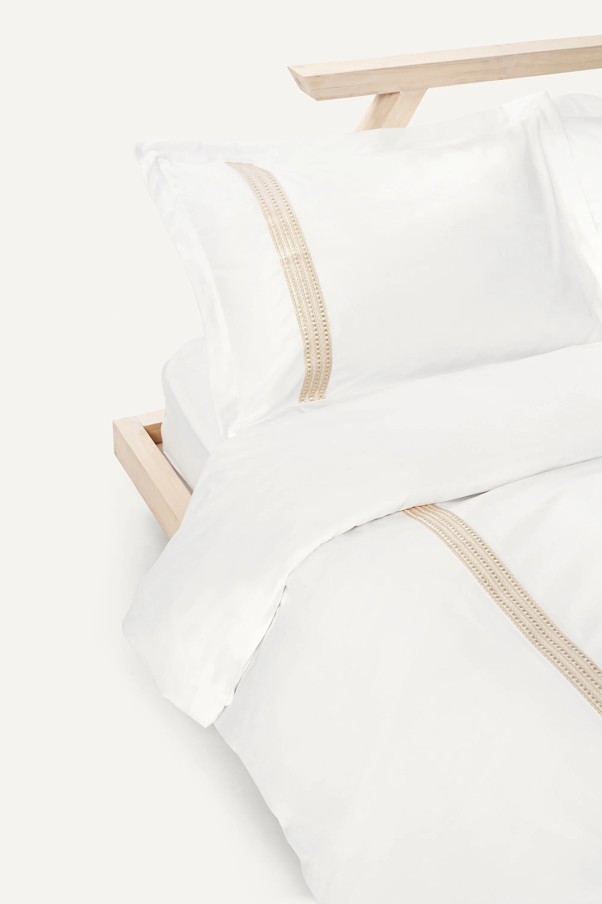 Raha Embroidered Duvet Cover - Classic White & Gold - Image 4