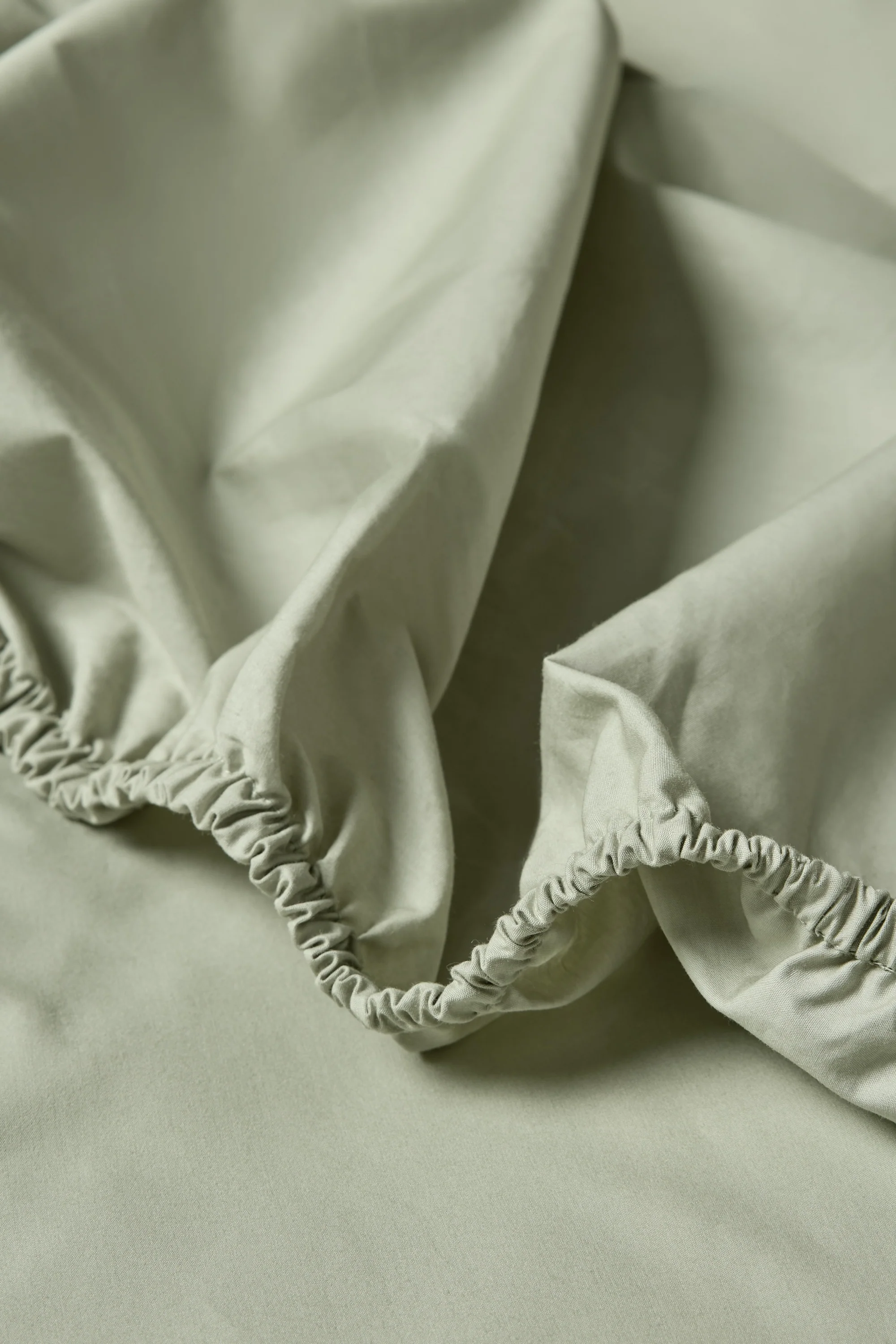 Percale Organic Cotton Fitted Sheet - Solstice Green - Image 2