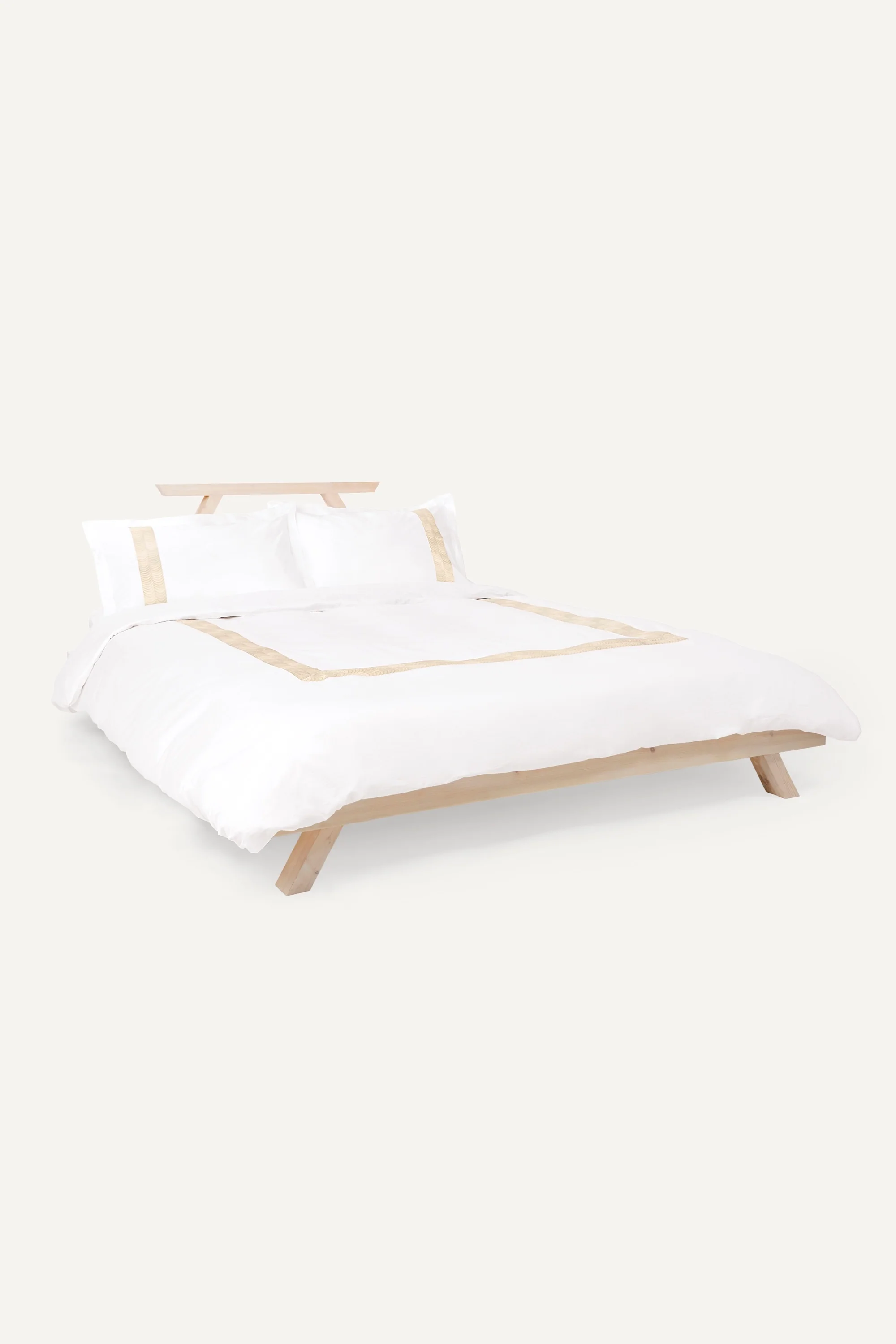 Simar Embroidered Duvet Cover - Classic White & Gold