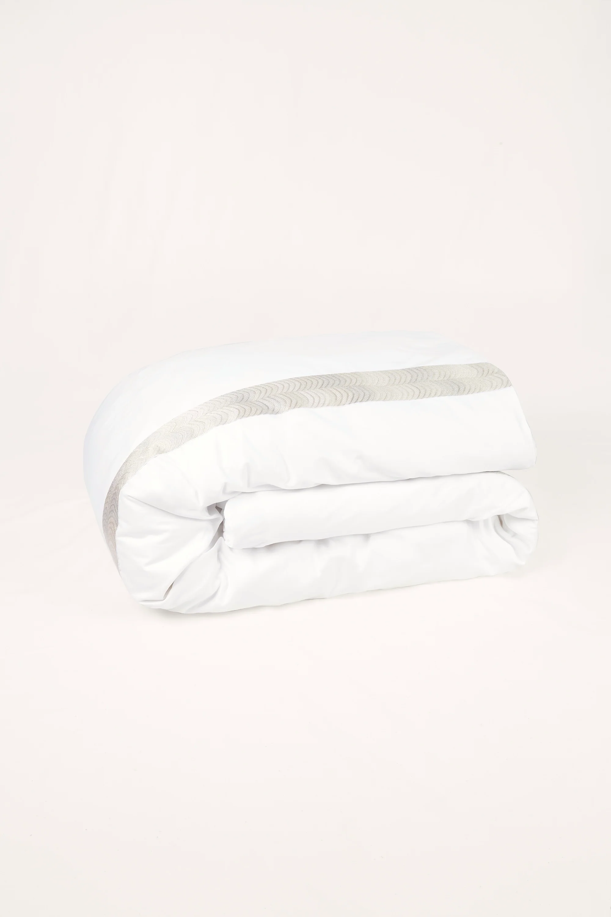 Simar Embroidered Duvet Cover - Classic White & Silver - Image 2