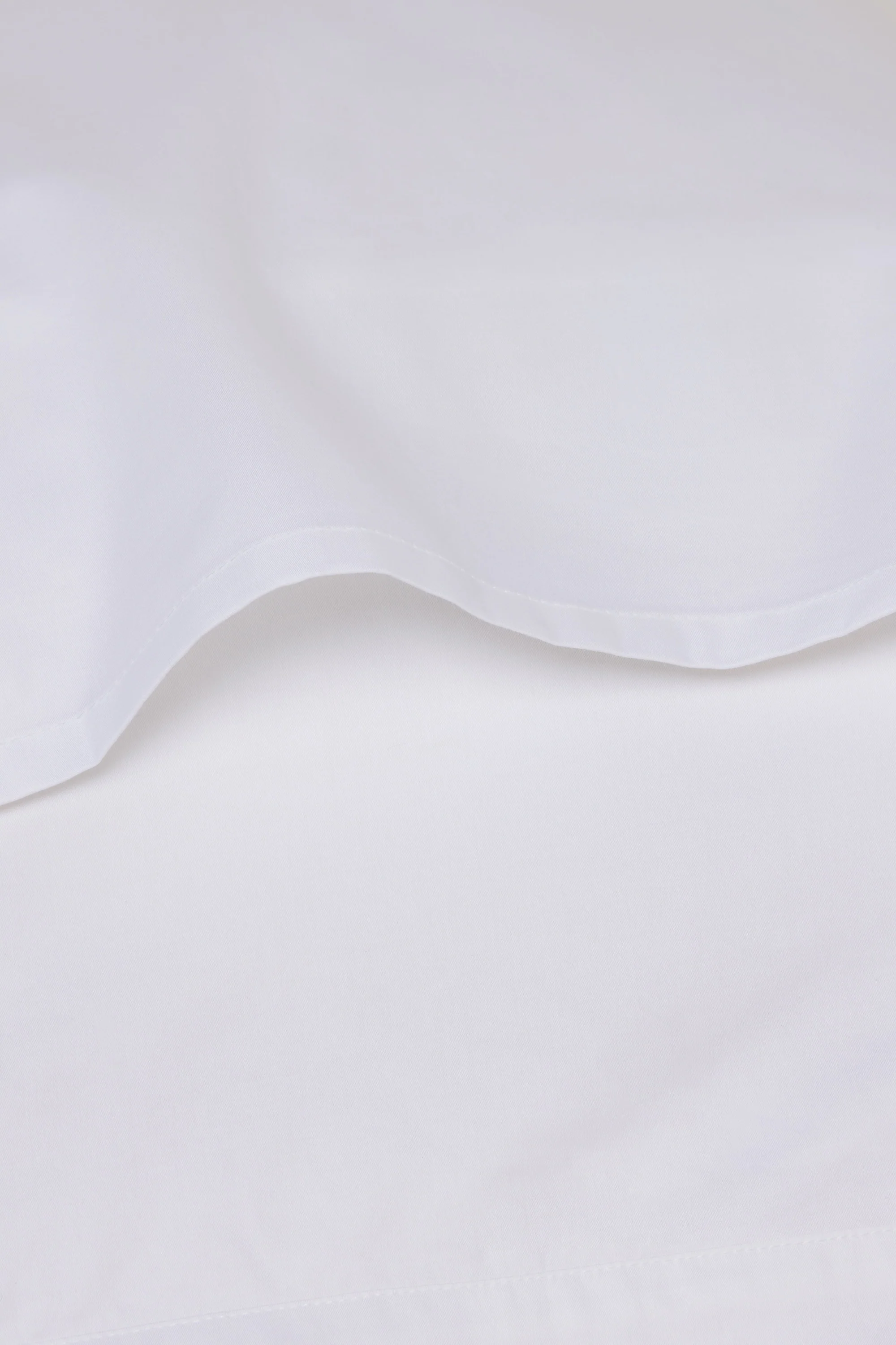 Simar Embroidered Pillowcases - Classic White & Gold - Image 3