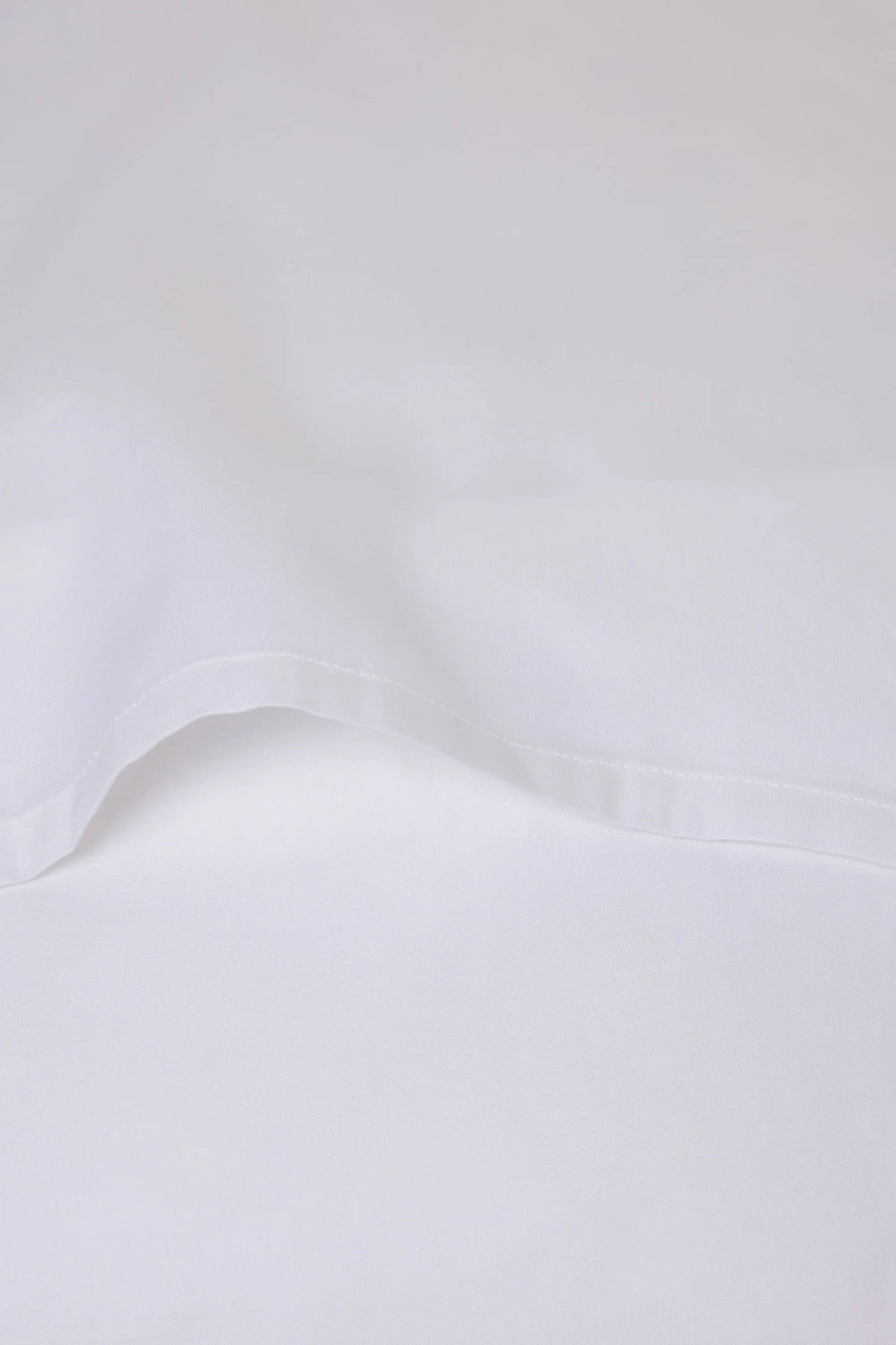 Simar Embroidered Pillowcases - Classic White & Silver - Image 3